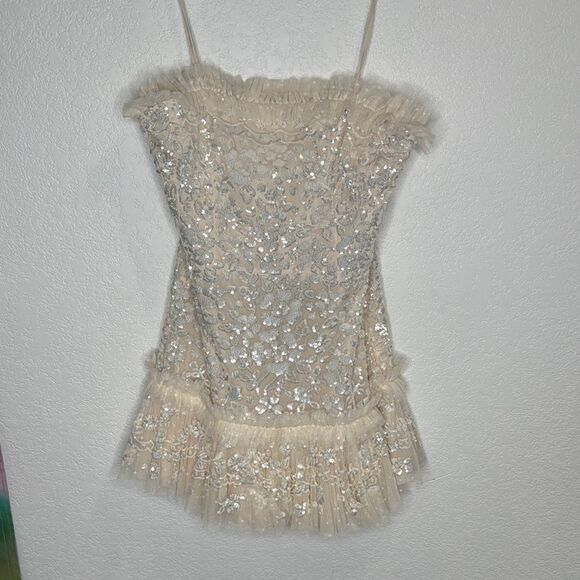 NWT Needle & Thread Regal Rose Gloss Strapless Micro Mini Dress Champagne Size14 - Picture 2 of 14